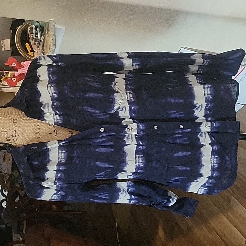 INC International Concepts Ladies blouse size medium NWT